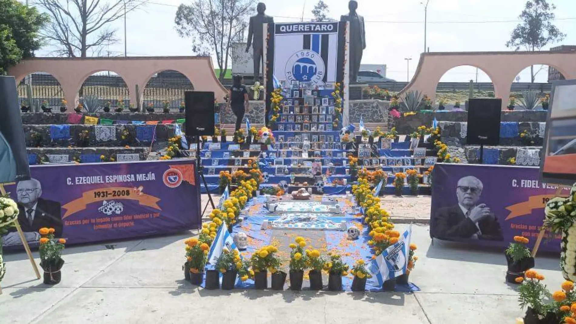 Altar gallos 1